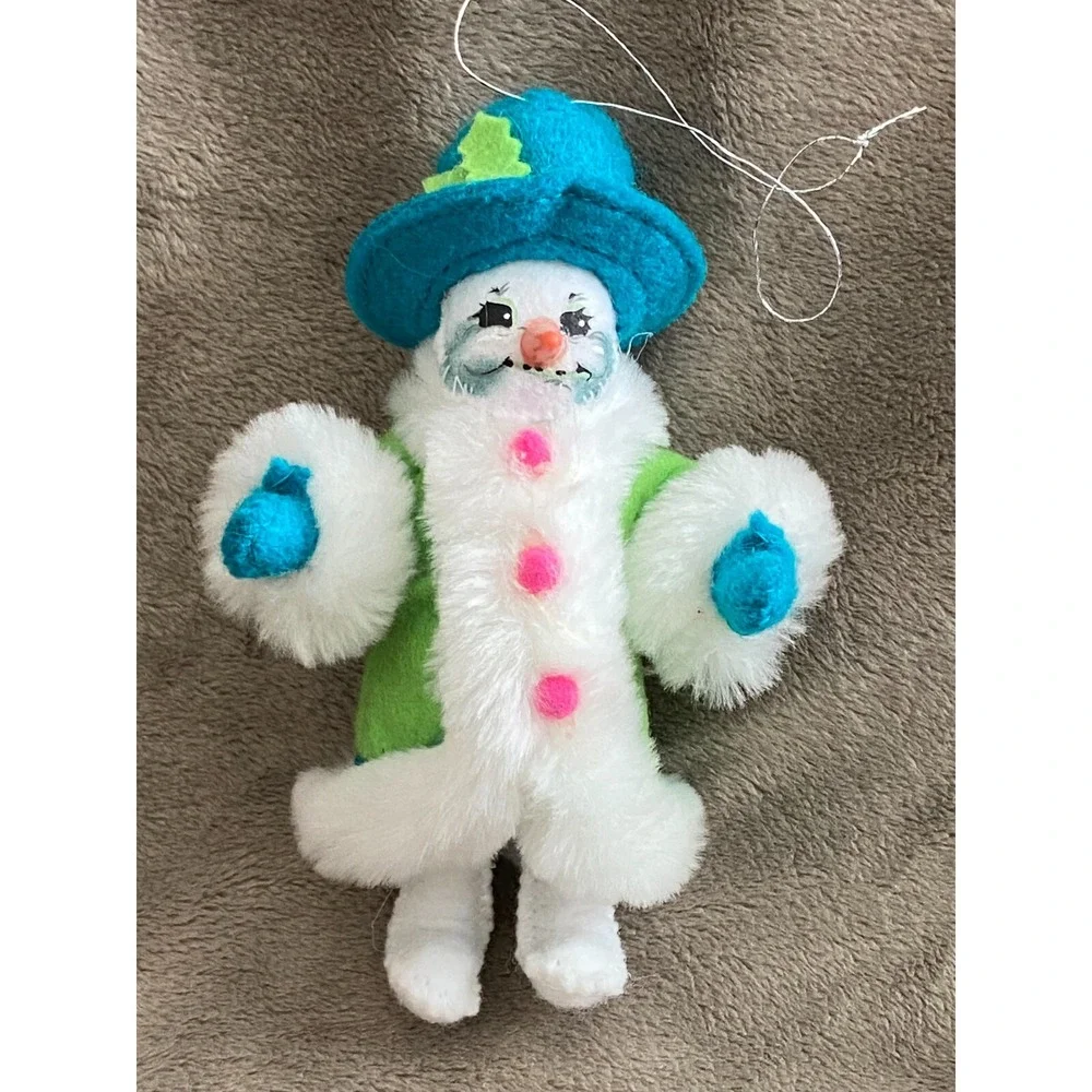 Annalee Winter Whimsy Snowman in Lime Green Coat & Teal Top Hat 5
